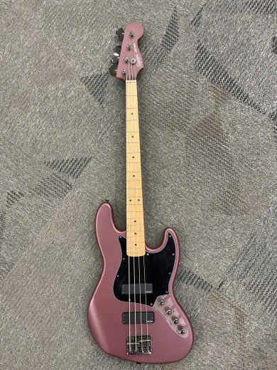 Squier - 037-0451-588